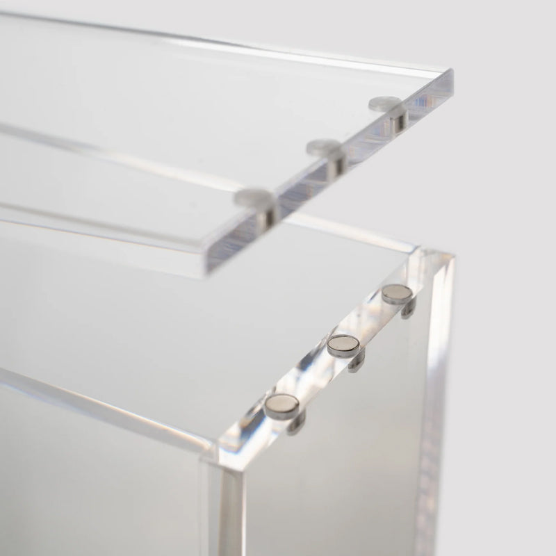 Japanische Acrylvitrine